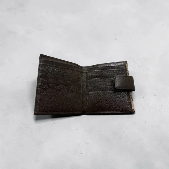 Gucci GG Canvas Compact Wallet - Picture 8 of 11
